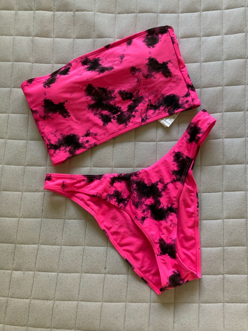 Forever 21 Women’s Hot Pink and Black Tie-Dye Bikini Bathing Suit